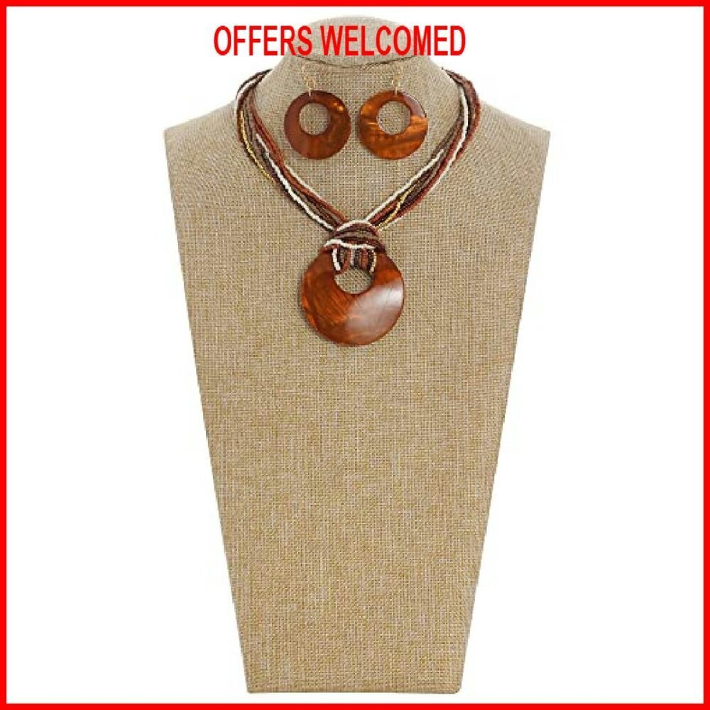 Statement Shell Bead Necklace Set with Adjustable Chain 17 Inches - Picture 3 of 8
